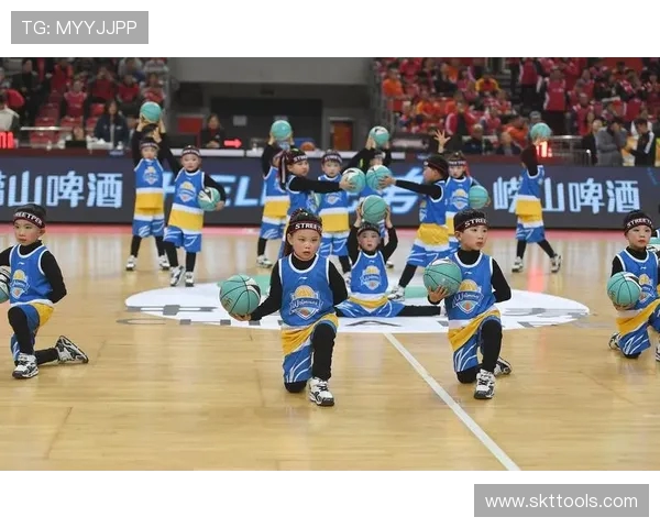 篮球也能健身？创意改造运动器材拓展训练乐趣